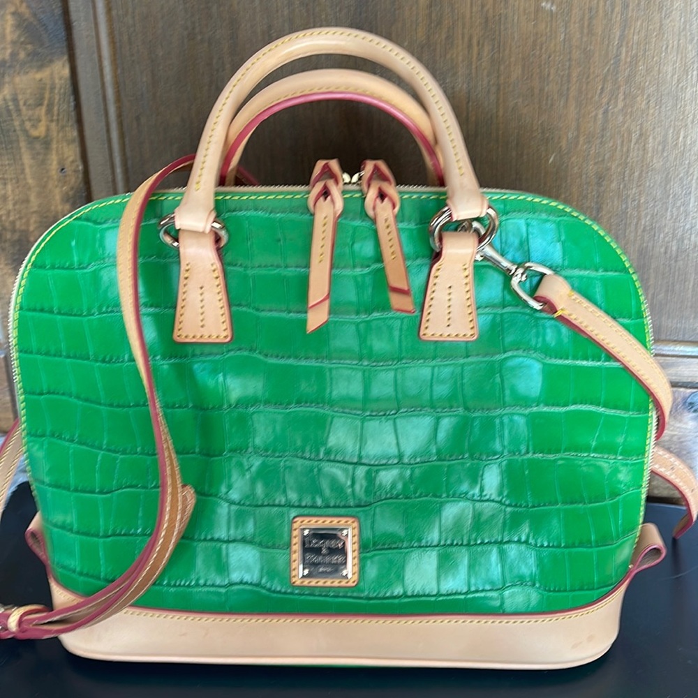Dooney & Bourke Croco Leather Zip Zip Purse Grass Green Excellent Condition
